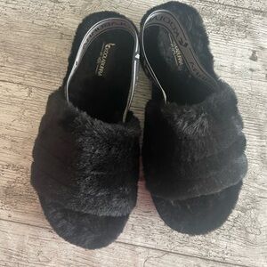 Koolaburra Women’s Fuzz’N II slippers size 7